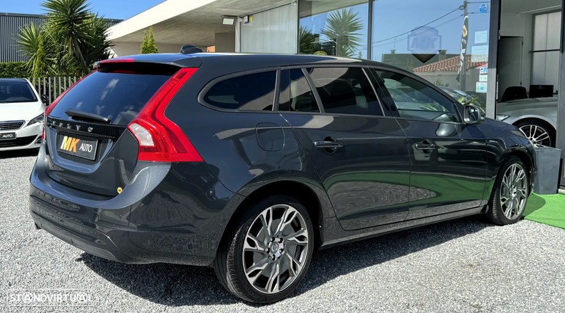 Volvo V60 1.6 D2 Summum Eco - 13