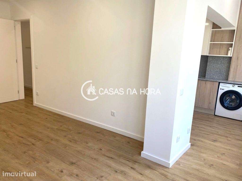 Apartamento T2 Totalmente Remodelado em Cacilhas - Grande imagem: 4/25