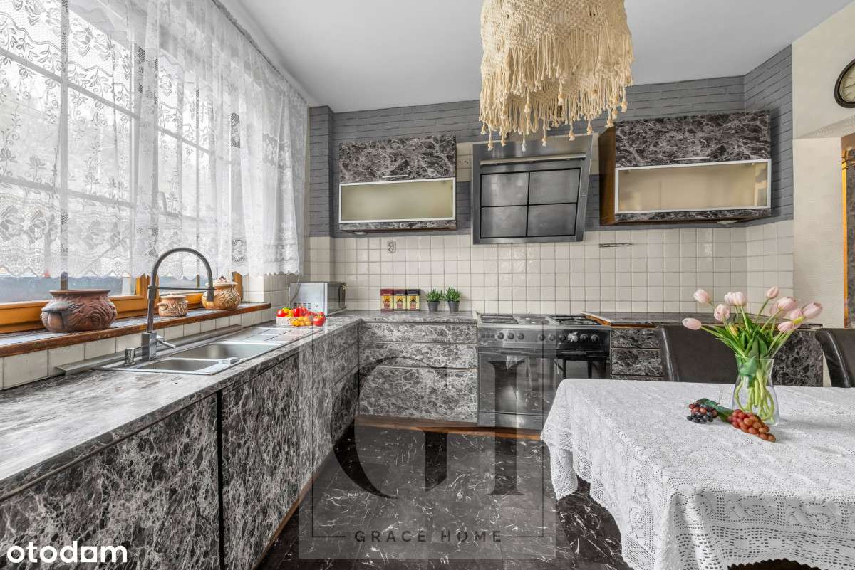 Dom rodzinny z dużym potencjałem inwestycyjnym.-6