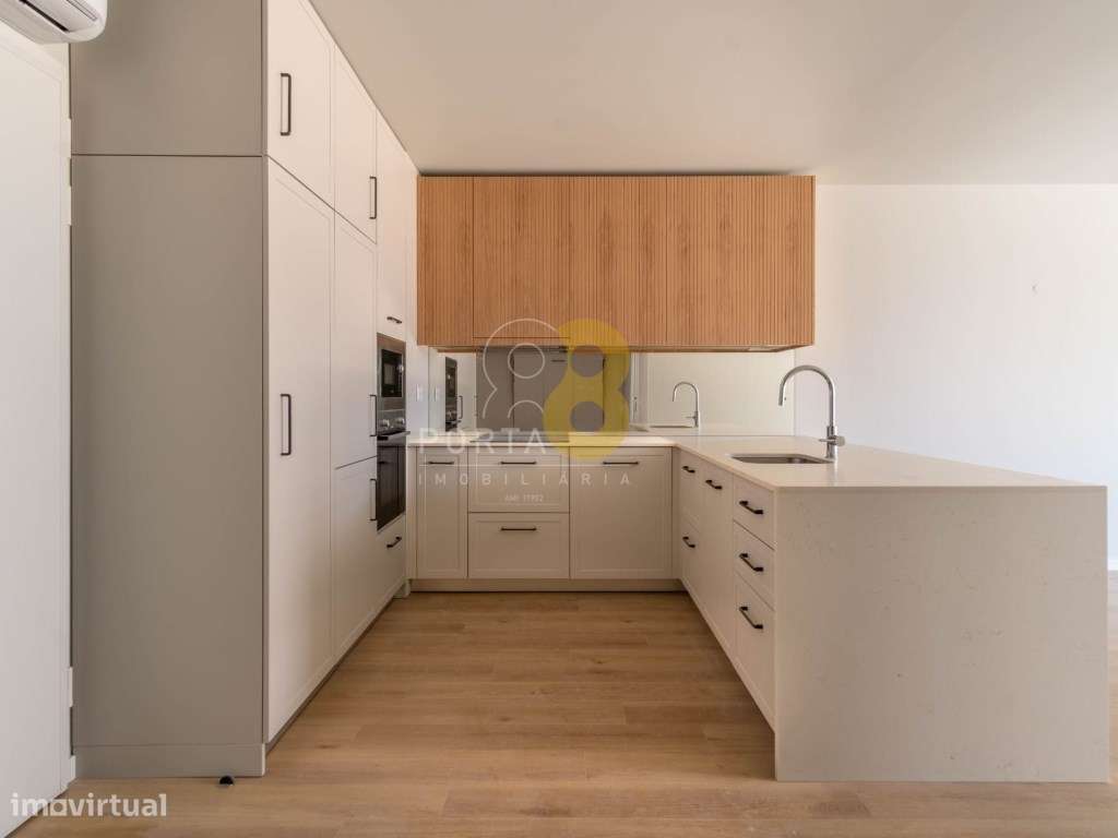 Apartamento T1+1 com divisão adicional, varanda e garagem | KORI Douro