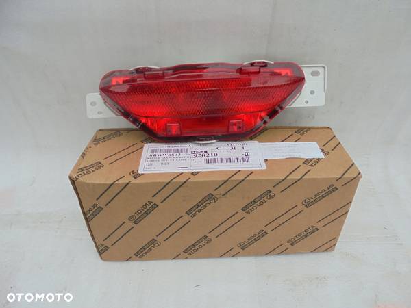 LAMPA LAMPKA PRZECIWMGIELNA TYL TOYOTA C-HR 16-19 - 1