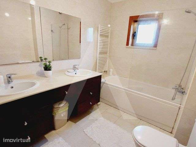 Apartamento T2 para arrendar, junto ao Centro Comercial Glicínias - Grande imagem: 5/44