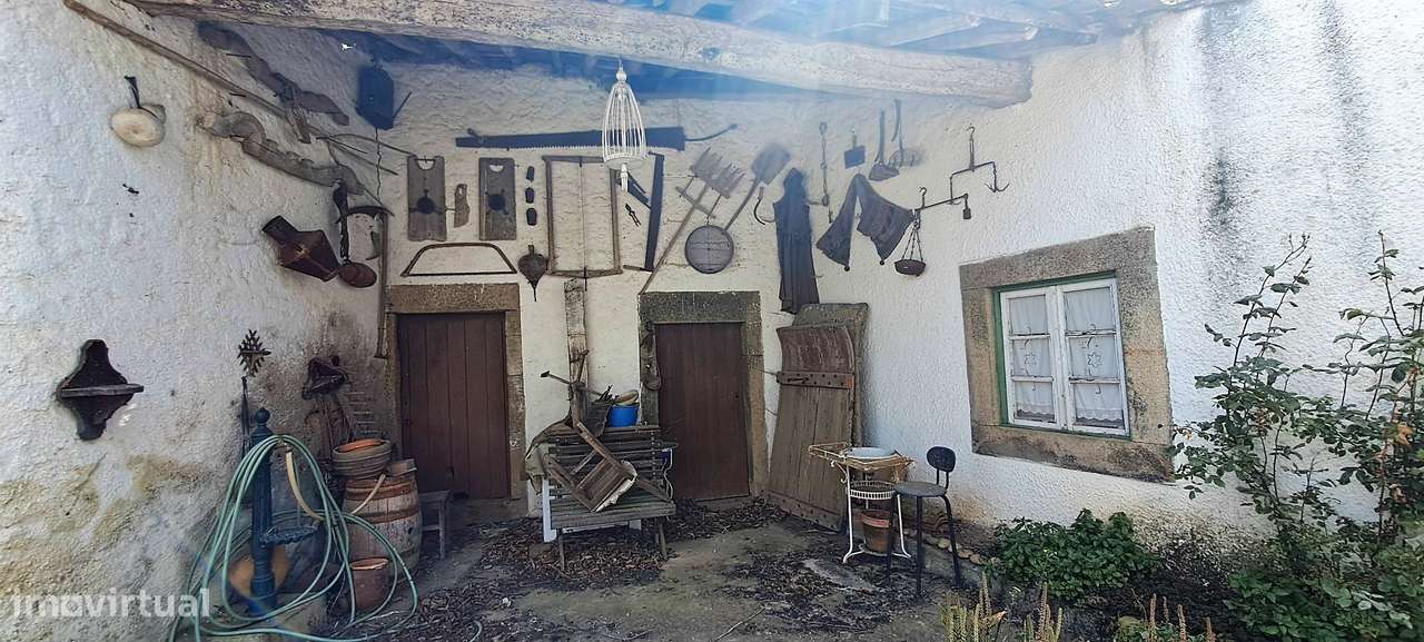 Moradia isolada T6 em Genísio, Miranda do Douro-14