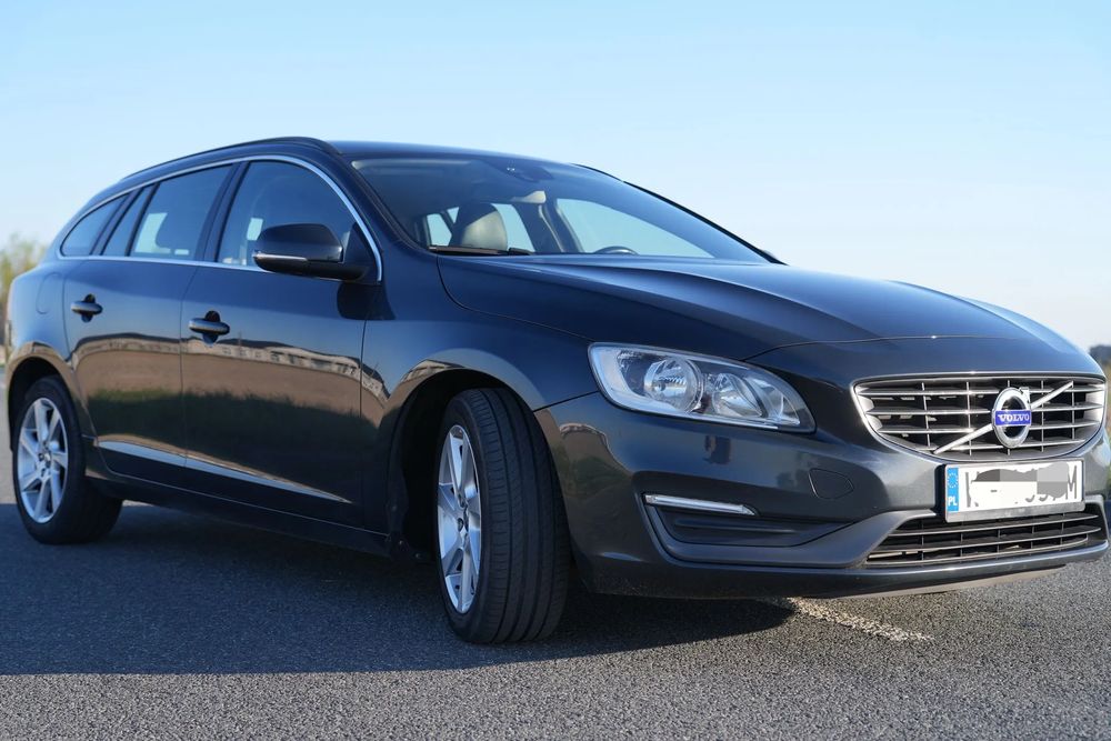 Volvo V60 I D3 2014