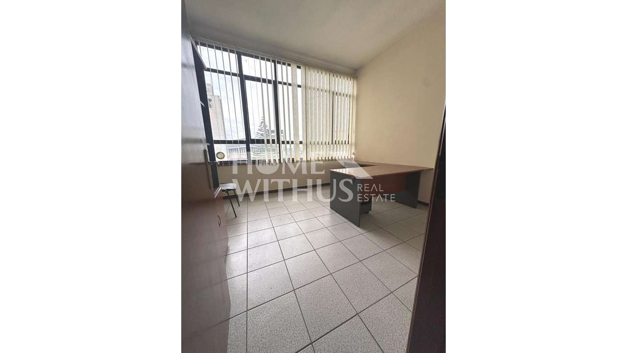 ESCRITÓRIO CENTRO DE ERMESNDE-11