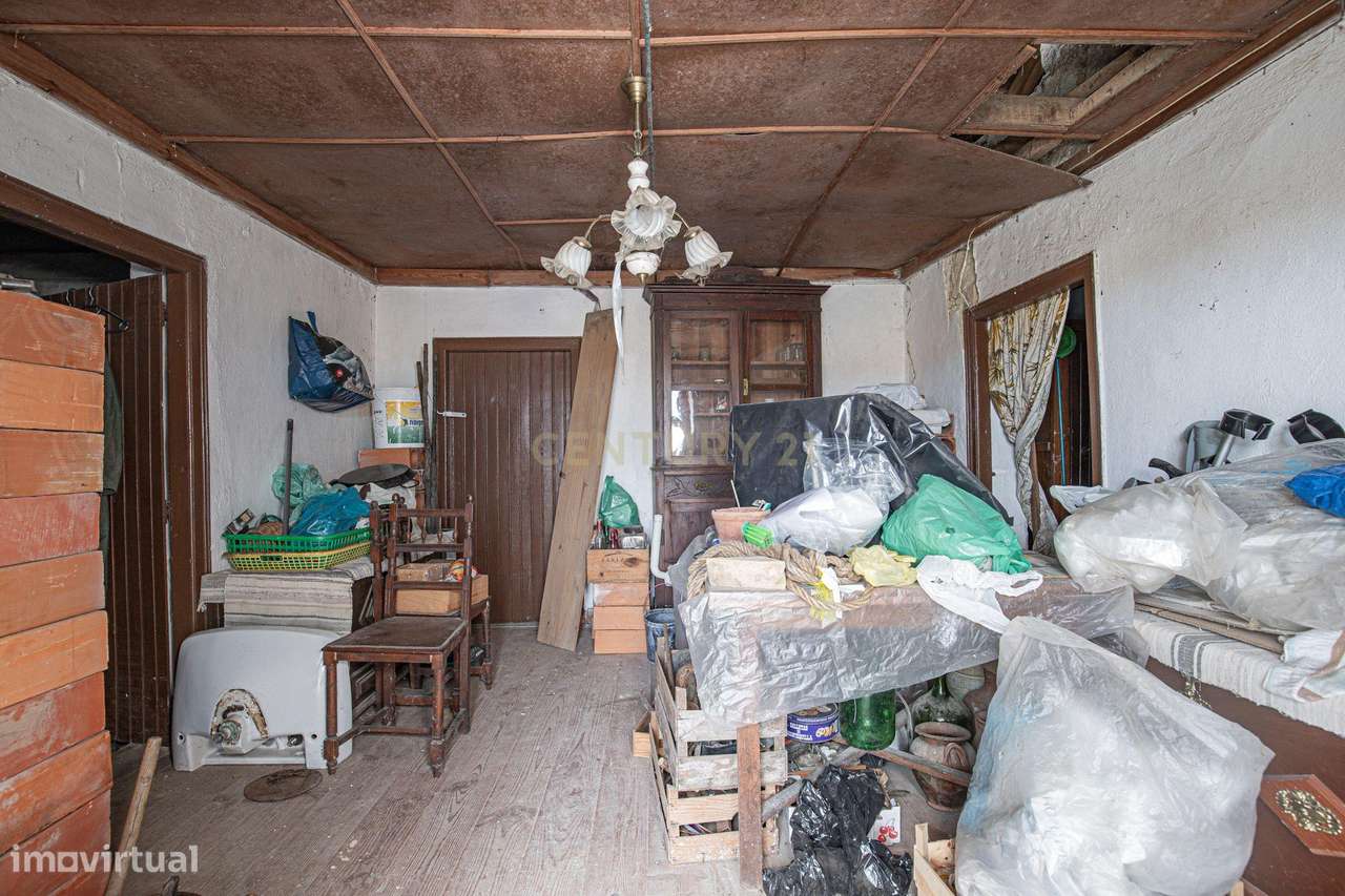 Moradia C/ Terreno Misto de Olival-9