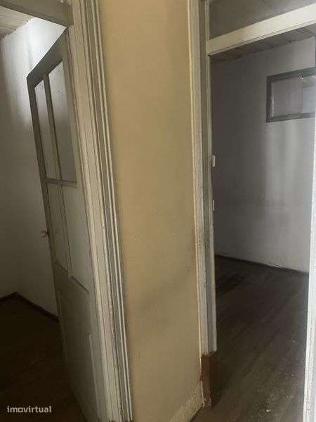 Predio no centro da cidade Abrantes - Grande imagem: 4/8