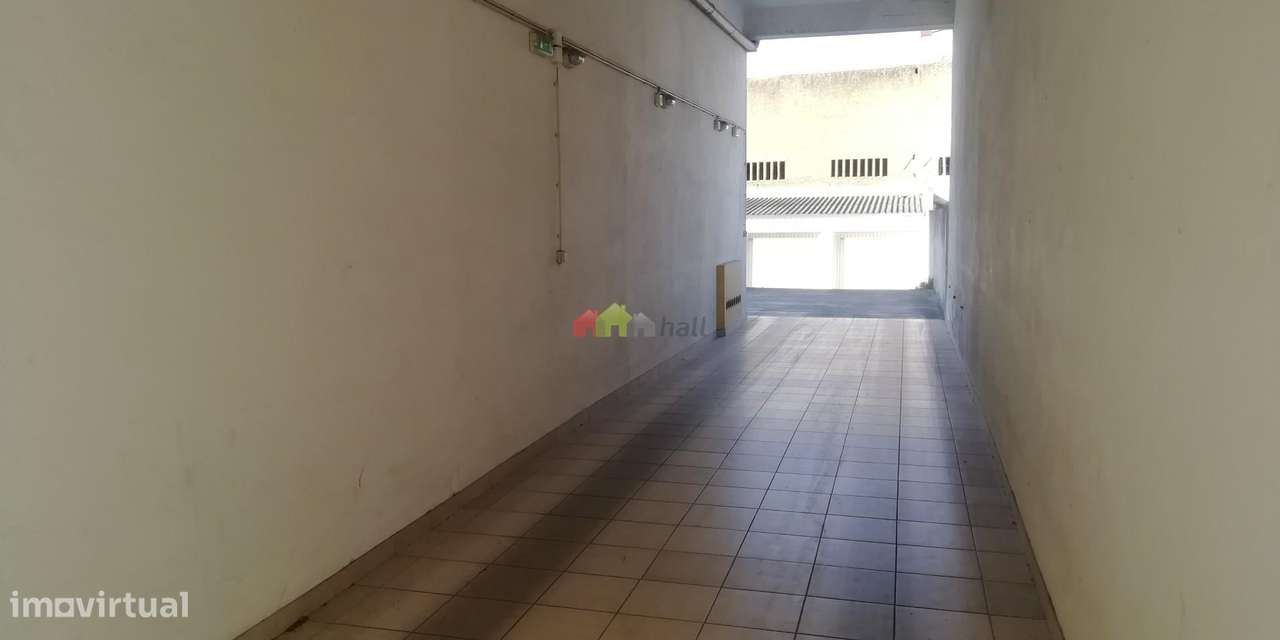 Parqueamento 11 m2 Arrendar nos Pinheirinhos, em Setúbal - Grande imagem: 4/10