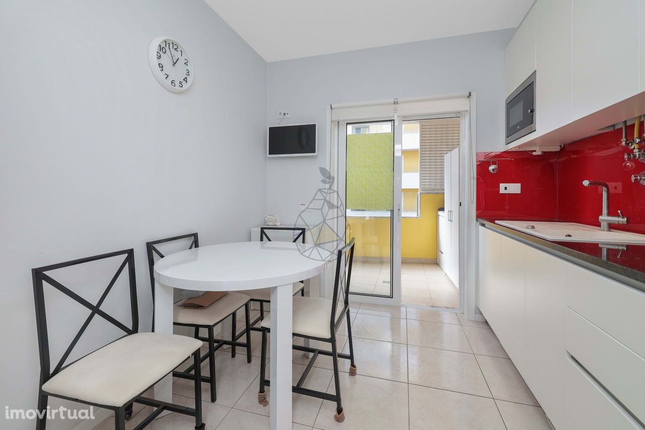 Apartamento com 2 Quartos  situado na Quinta da malata em Portimão