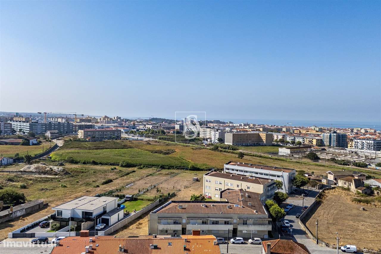 T2+1, Remodelado, com Garagem Fechada, a 1,2 km da Praia — Vila do Con-39