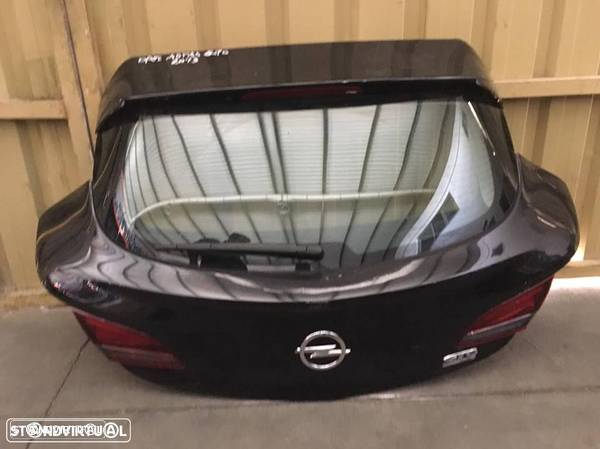 Opel Astra GTC de 2013 TAMPA DA MALA,PARA CHOQUE,FAROLIM - 2