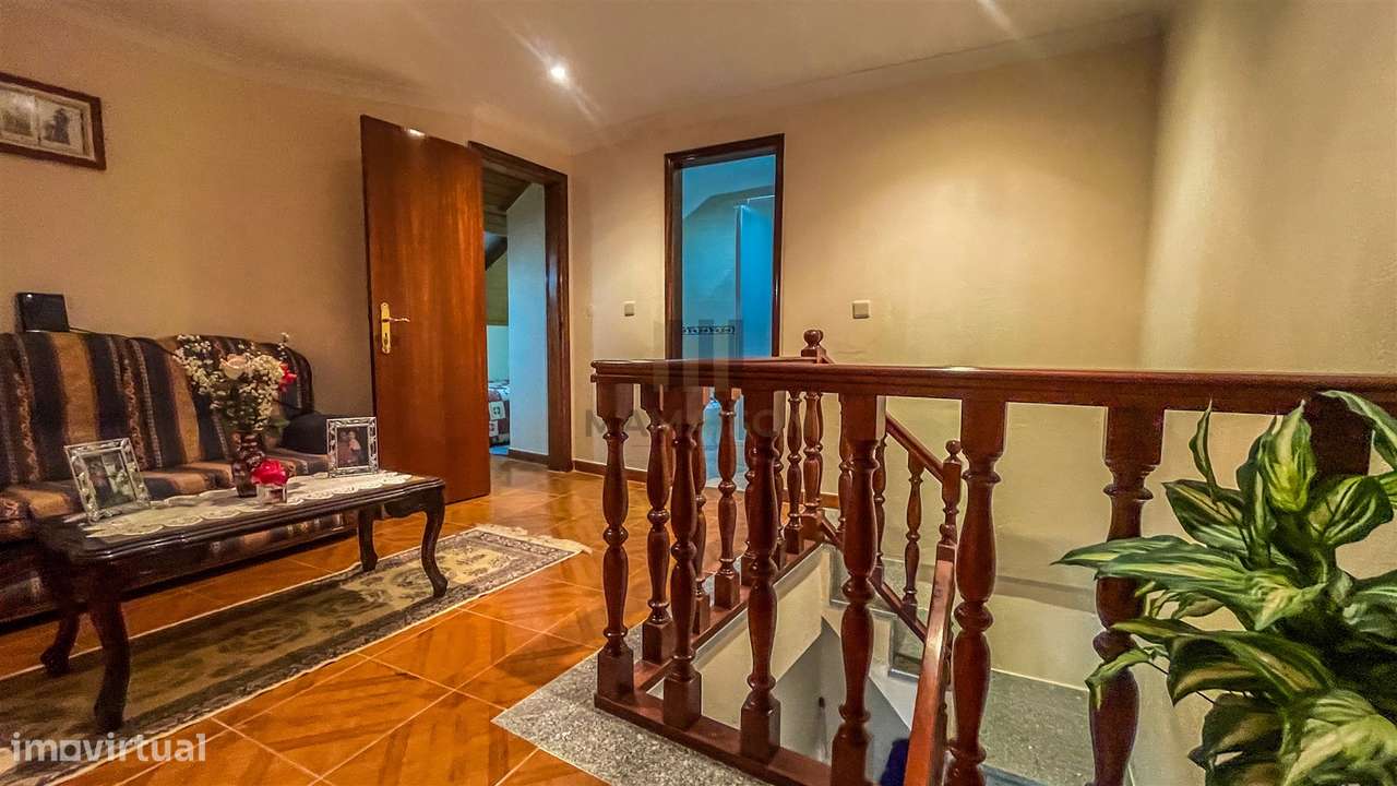 Moradia T4 | Zona Vinícola | Salzedas | Tarouca-6