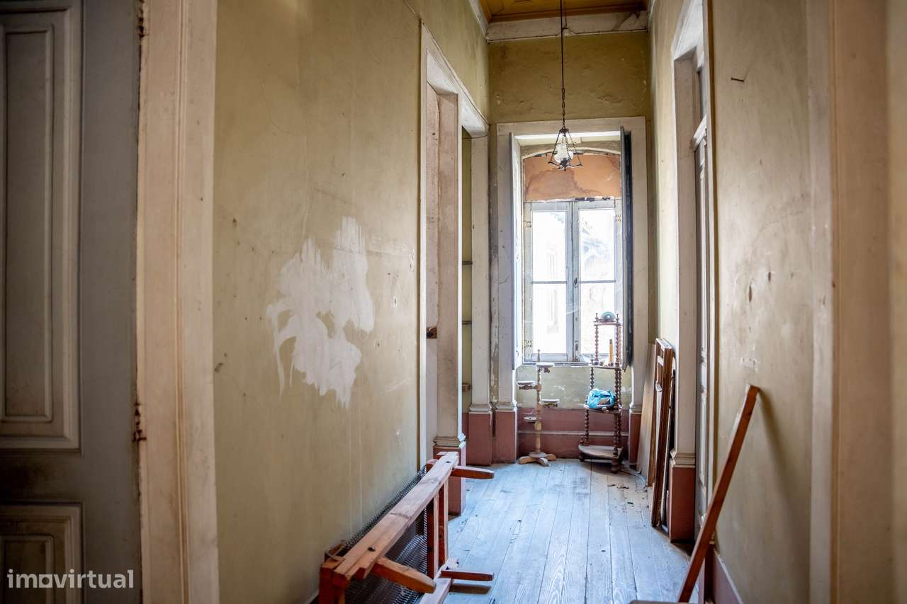 Imóvel com carácter e muito potencial de valorização.-9