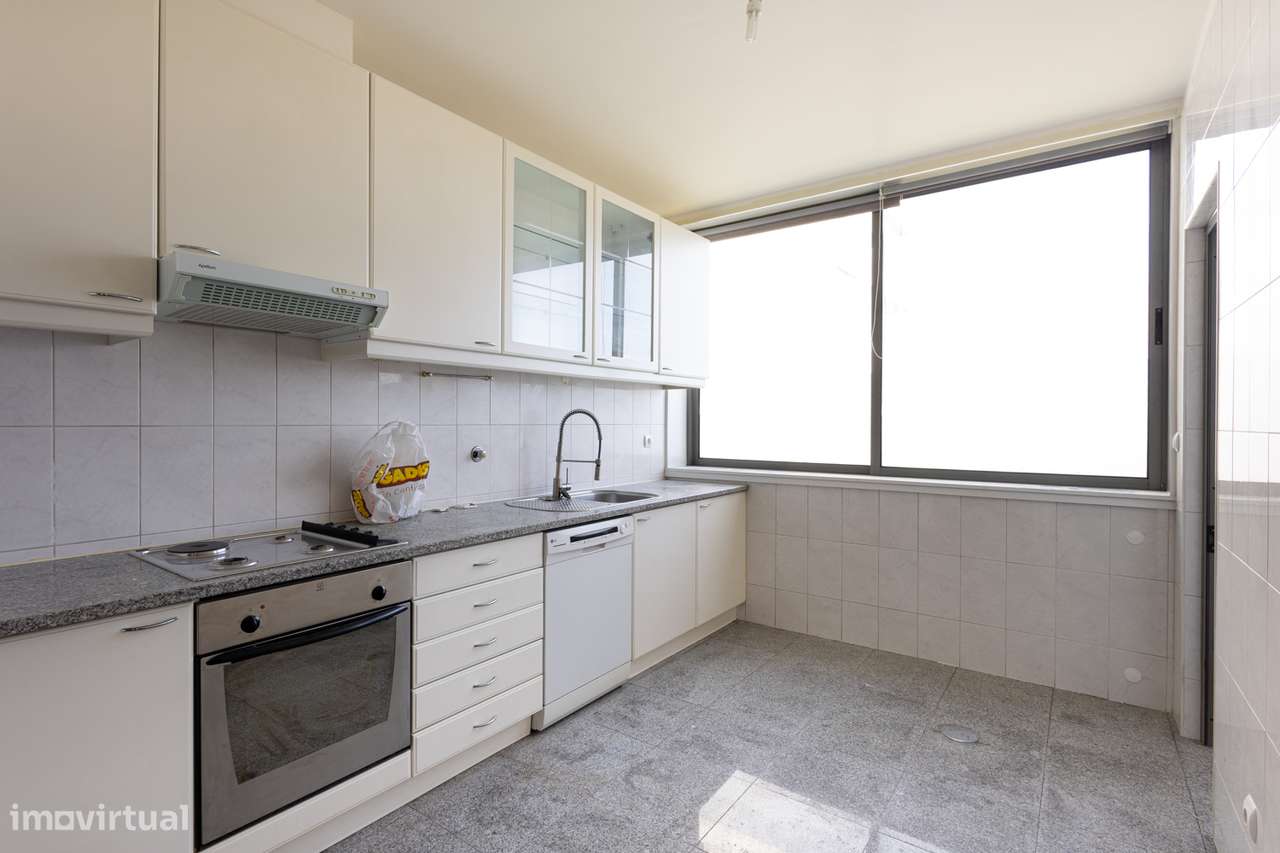 EXCELENTE T2 JUNTO AO MIRA MAIA - Grande imagem: 5/22