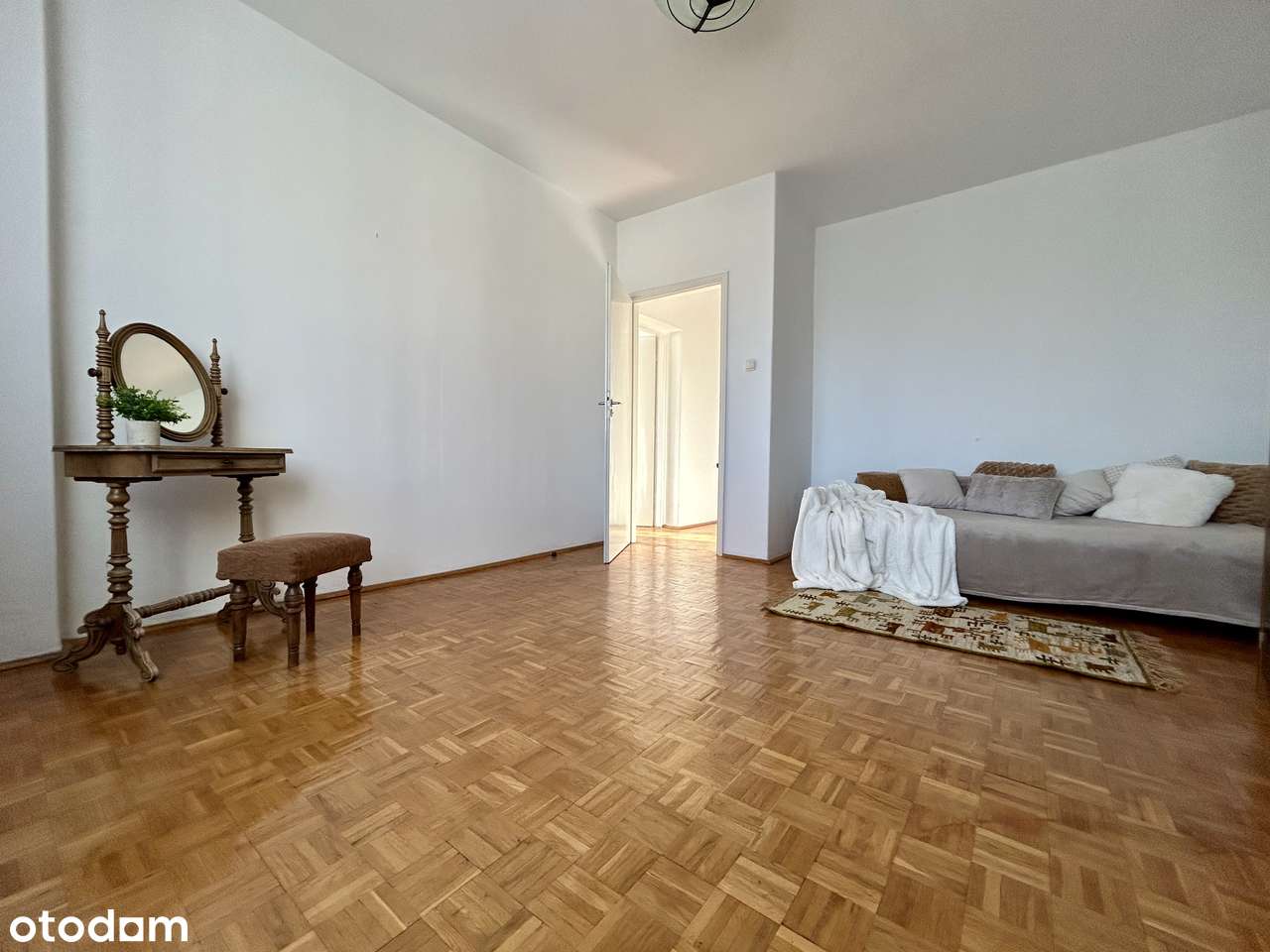 Unikatowy dom wolnostojący z dużym potencjałem - w zacisznej uliczce!-9