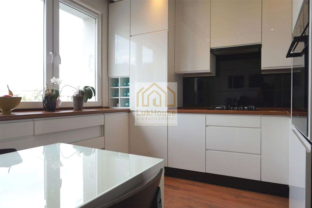 Mieszkanie 3-Pokojowe Tuż Obok Lasu - Pełny obrazek: 2/8