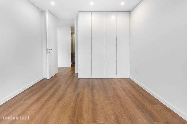Apartamento T3 Novo  em Ferreiros-15