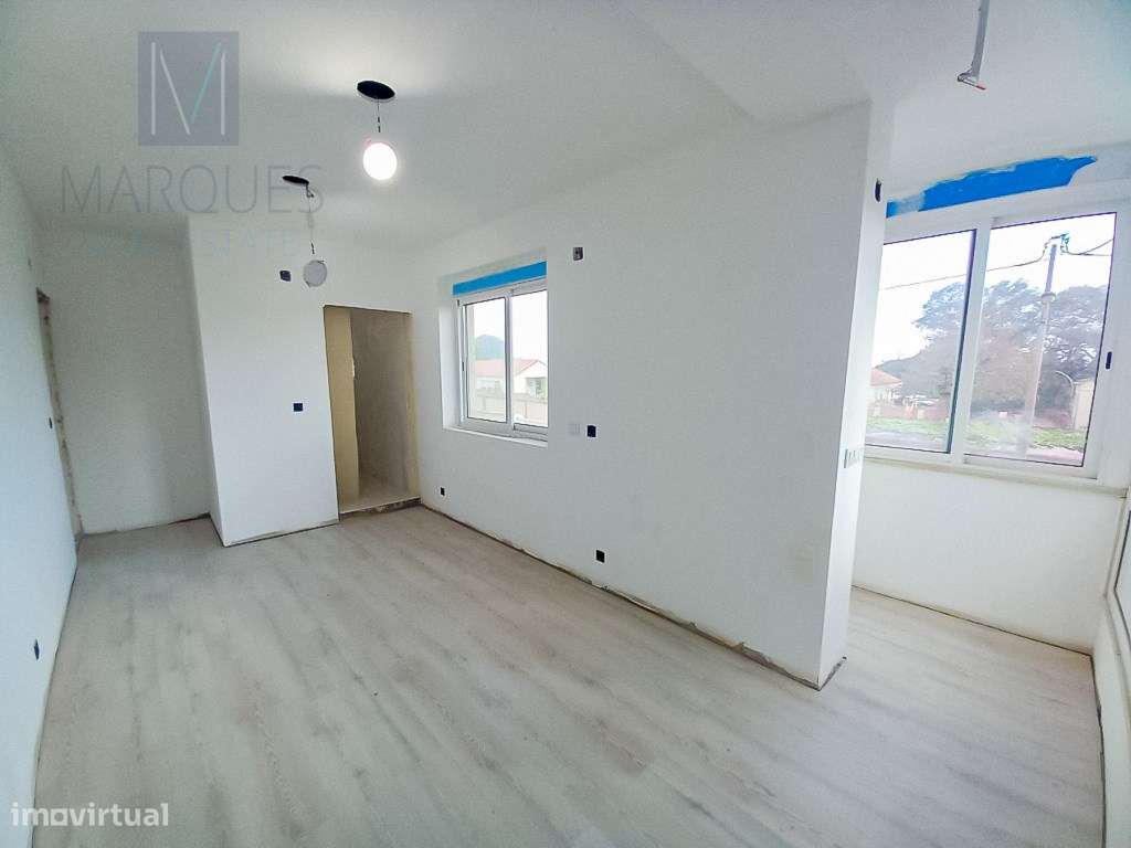 Apartamento T4 no Laranjeiro-8