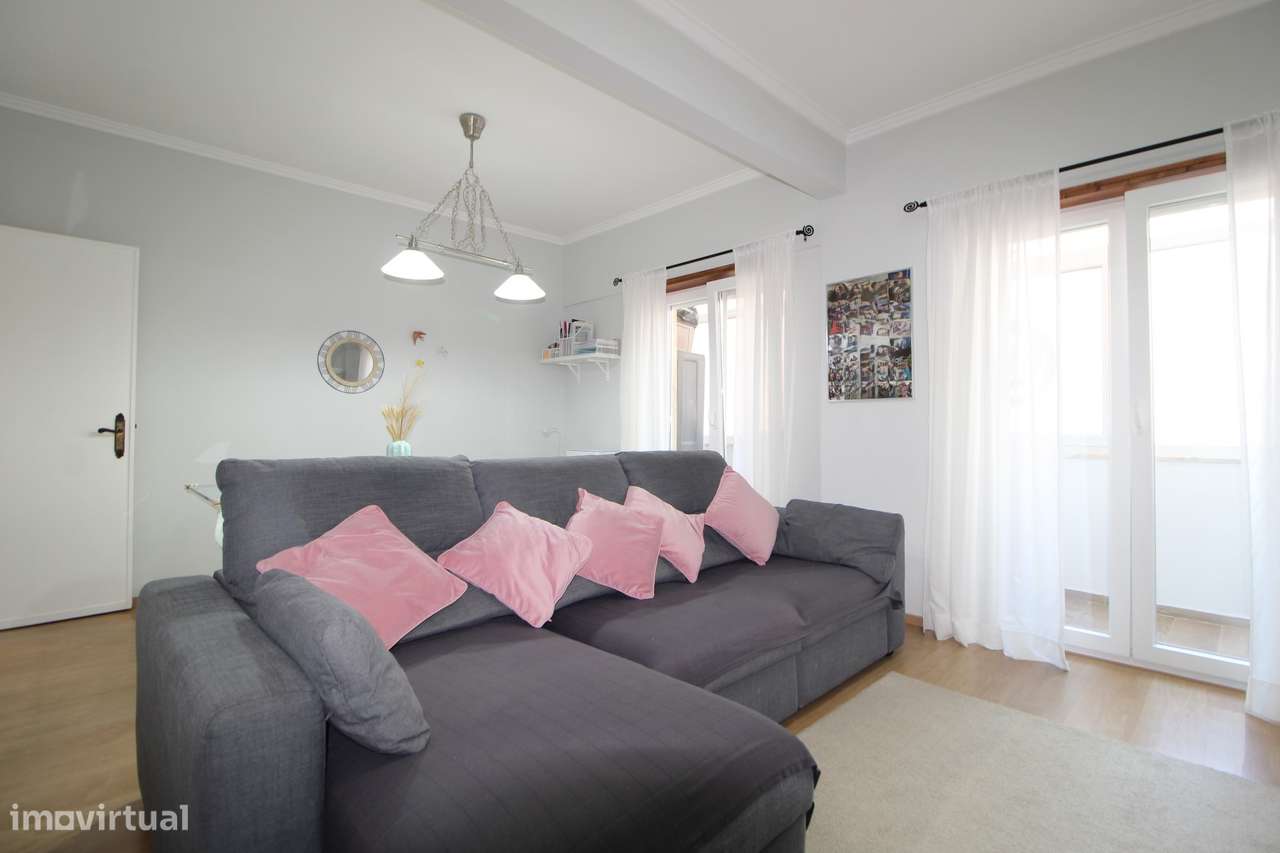 Vende-se T3 em Monte Abraão - Grande imagem: 3/24