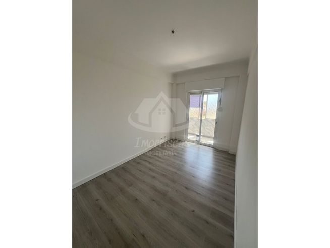 Apartamento T1 com 60 m² em Vialonga-15