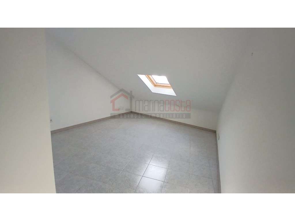 Apartamento T3 para ARRENDAMENTO em Ferrel - Grande imagem: 4/14