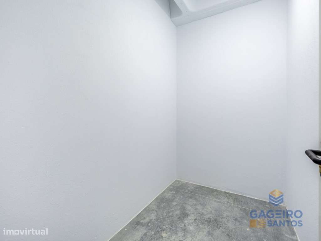 Apartamento T2 na Primeira Linha de Mar - Avenida Marginal, São Mar...-39