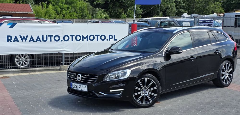 Volvo V60 I D6 Plug-In-Hybrid AWD Geartronic Summum 2013