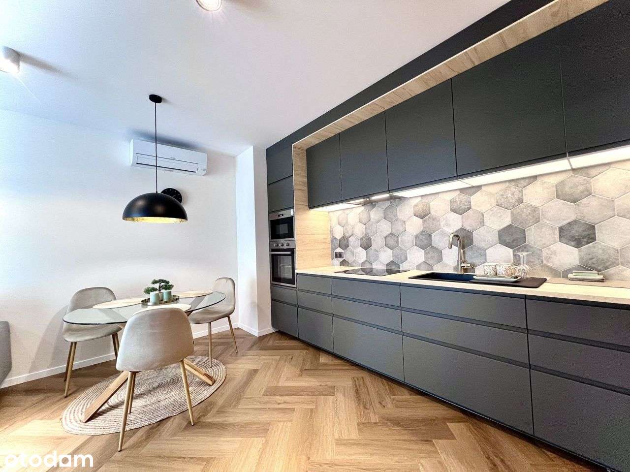 Apartament 3 pok. z balkonem, klimatyzacją i garażem – Cieszyńska-4