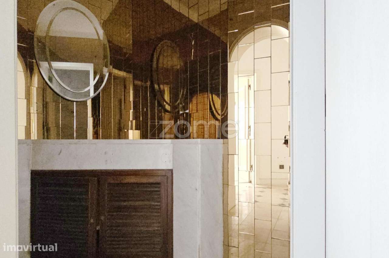 Moradia rara para Reabilitação – Vista Mar | São Pedro Estoril-13