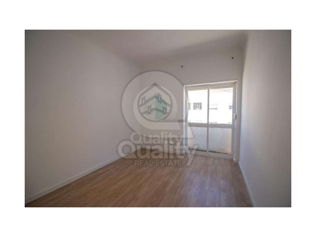 T2 BARREIRO - 15 MIN TERMINAL FLUVIAL - Grande imagem: 3/26