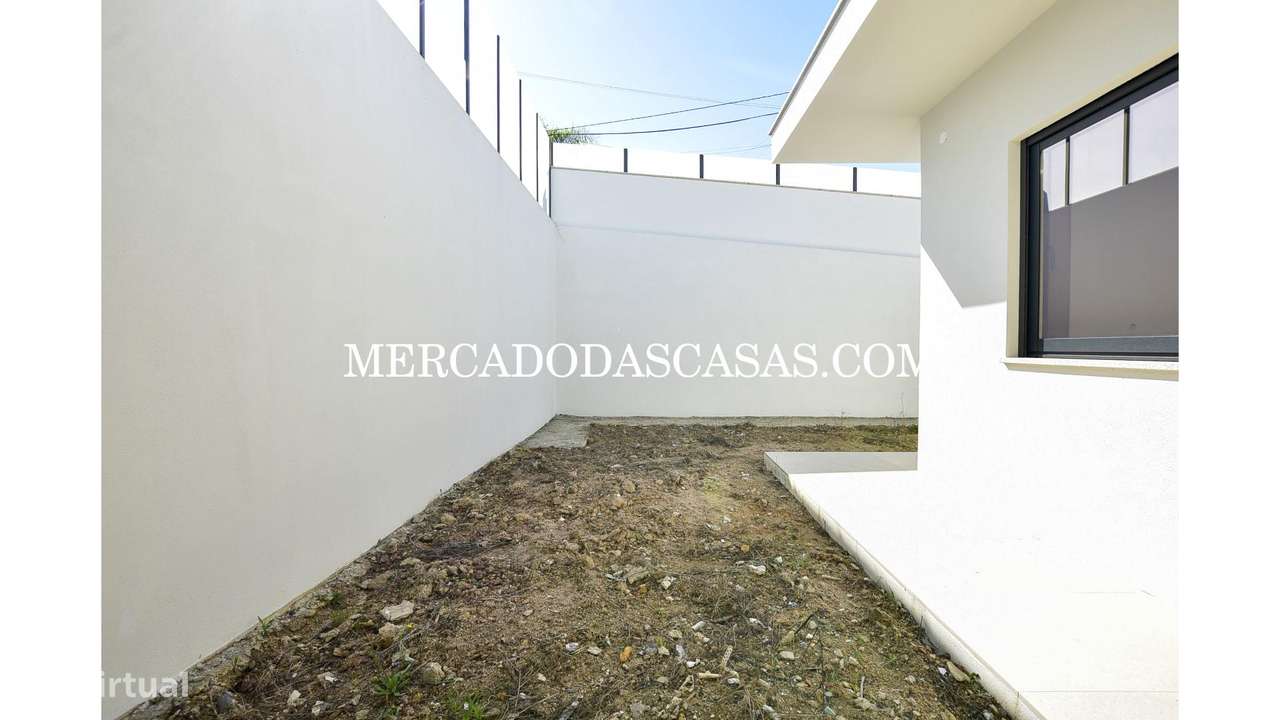Moradia T3 Nova em S.M.Feira, junto ao castelo-6