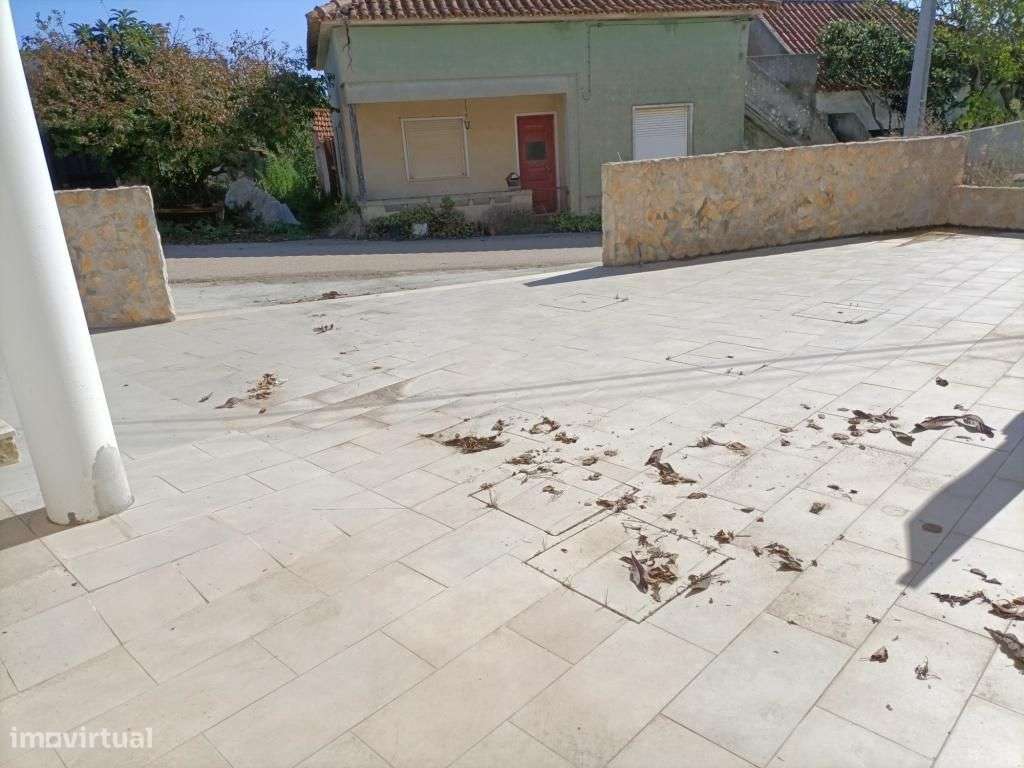 Moradia-T-8 com Terreno-Casal Jorge Dias-Alcobaça-Leiria-13