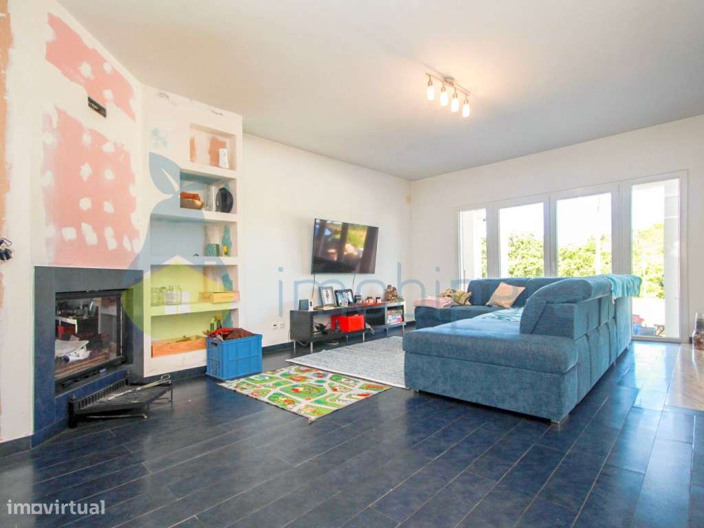 Moradia V3 sita na Foz do Ribeiro, em São Bartolomeu de Messines - Grande imagem: 5/39