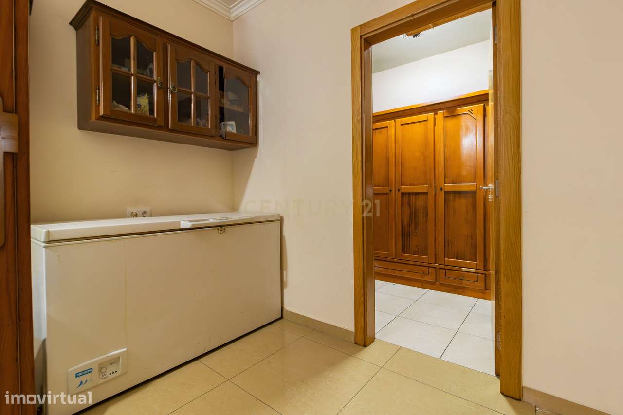 Moradia T3 Térrea com garagem e Jardim-23