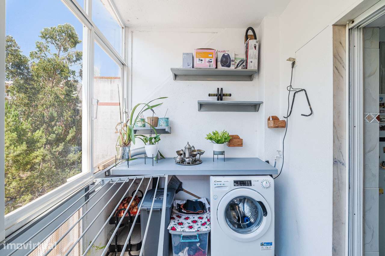 Apartamento T2 Remodelado | Tapada das Mercês-14