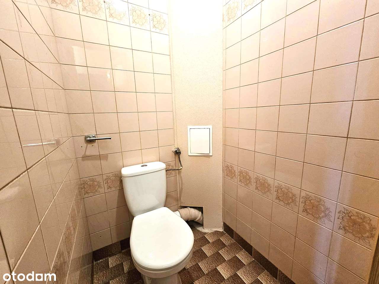 Przestronne, bardzo jasne, trzypokojowe w centrum Błonia! Niski czynsz-9