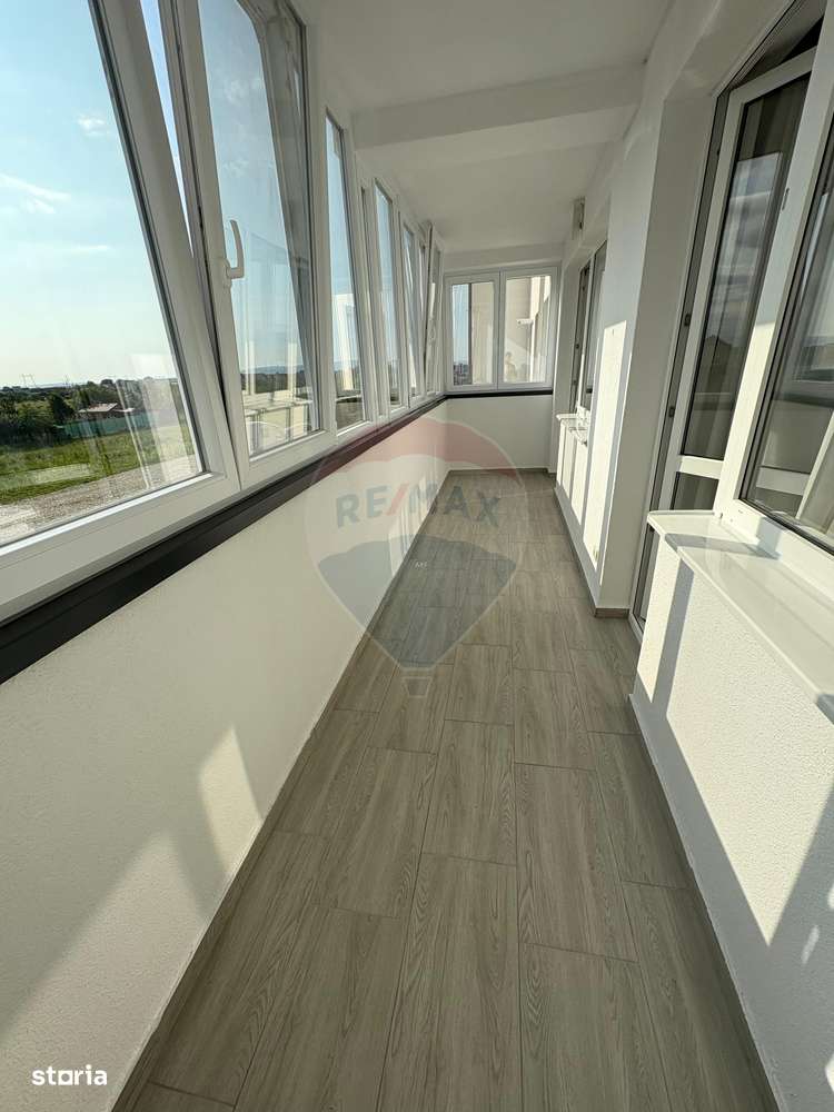 Apartament suprafata generoasa Sanpetru - Imagine principală: 2/11