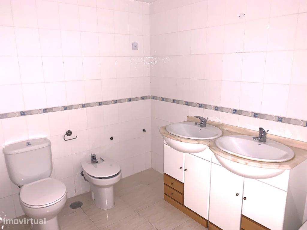 ARRENDADO ATÉ JANEIRO 2026  Apartamento T2-10