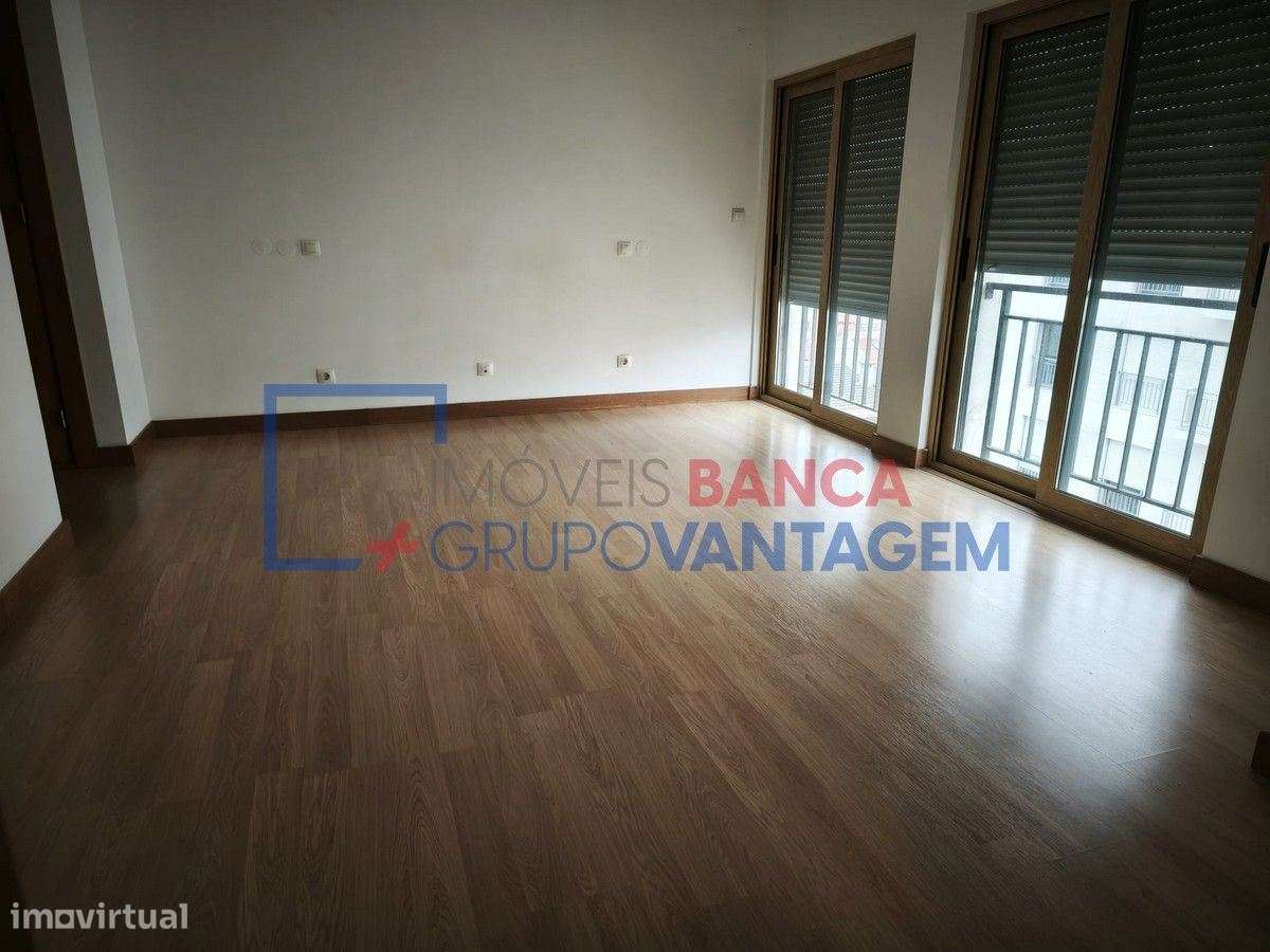 Apartamento T2 em Urbanização DA ATALAIA - Águas Livres - Grande imagem: 5/26