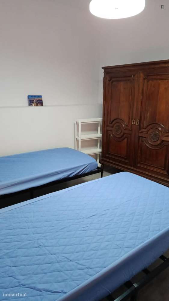 Cama - localizado em Paranhos Porto - Grande imagem: 2/15