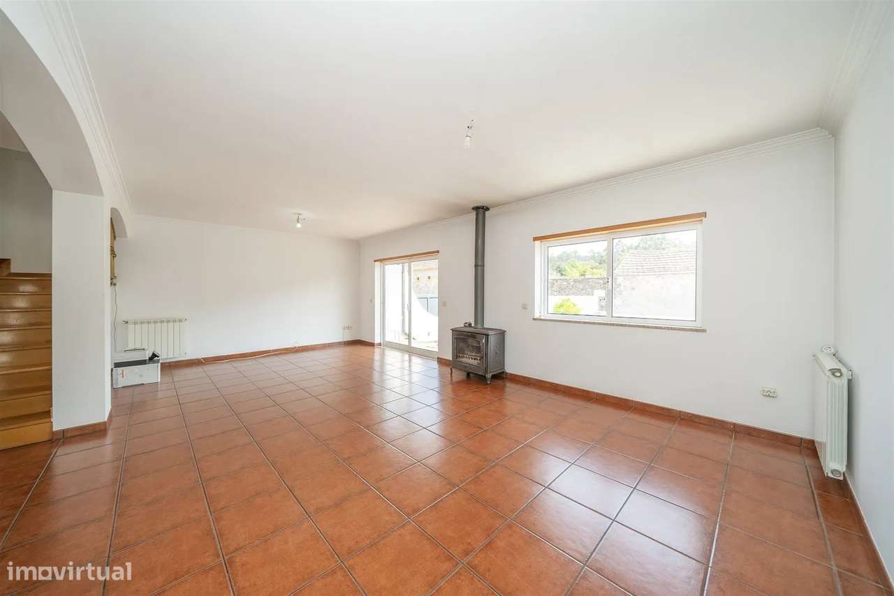 Moradia T4 com piscina nas Marinhas | Esposende-10