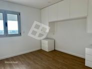 Apartamento T4 - Junto ao C. C Glicínias - Aveiro - Miniatura: 17/23