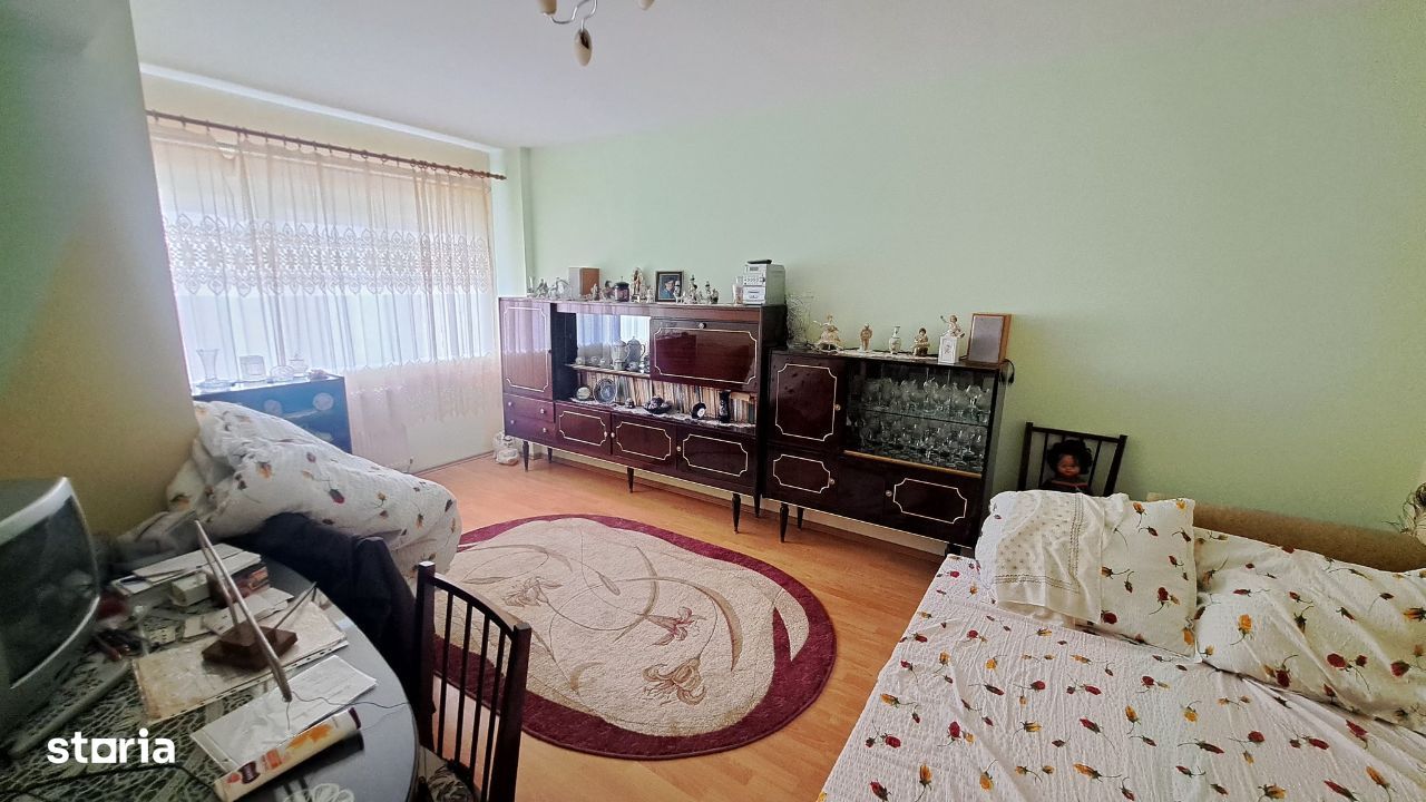 Apartament 4 camere, 83 mp, zona Ciresica