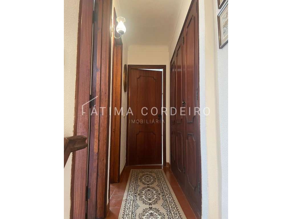 Excelente Moradia T2 no Centro Histórico de Santarém-12