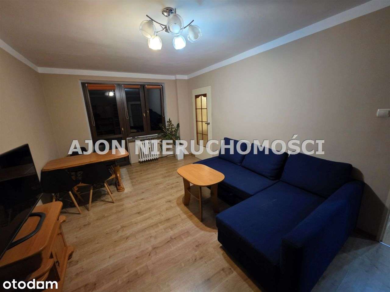 Kawalerka do wprowadzenia, umeblowana, wyposażona. - Pełny obrazek: 1/10