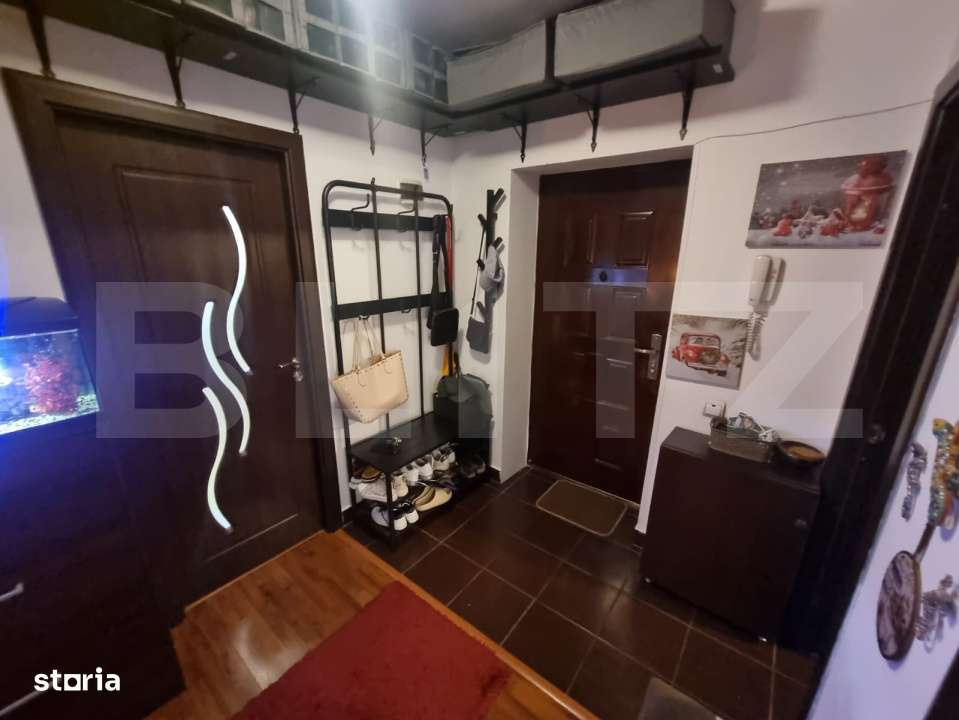 Apartament de vanzare, cu 2 camere, decomandat, 62 mp, zona Ford - Imagine principală: 5/10