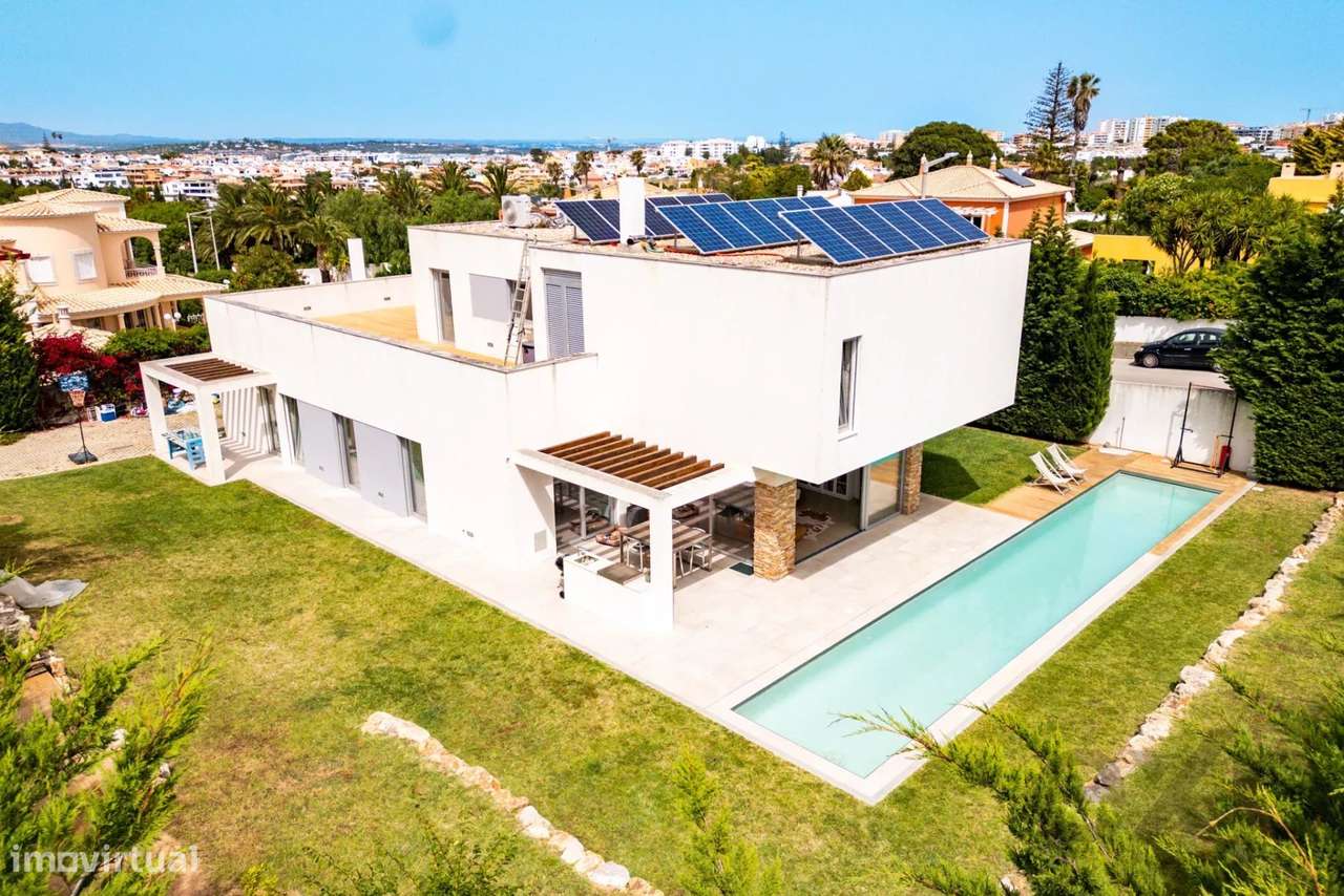 Moradia T4 com Piscina Aquecida de 17,5m e Apartamento Independente em-31