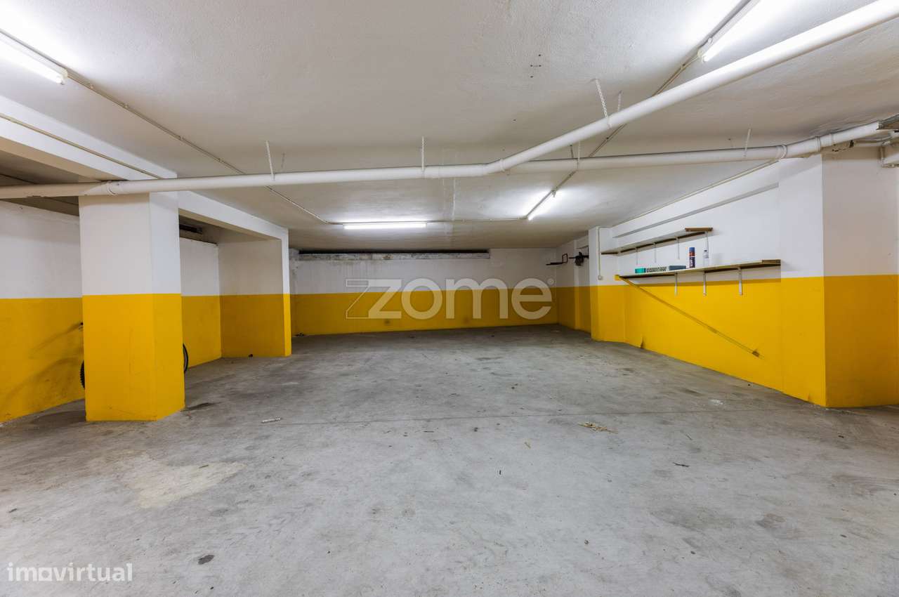 Garagem com 90 m2 para venda em S. Vítor - Braga - Grande imagem: 5/13