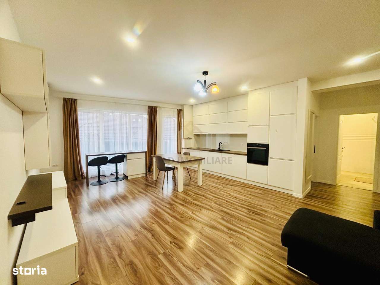 Apartament 2 camere de vânzare – 73 mp – Etaj 1 – Bloc cu lift-0