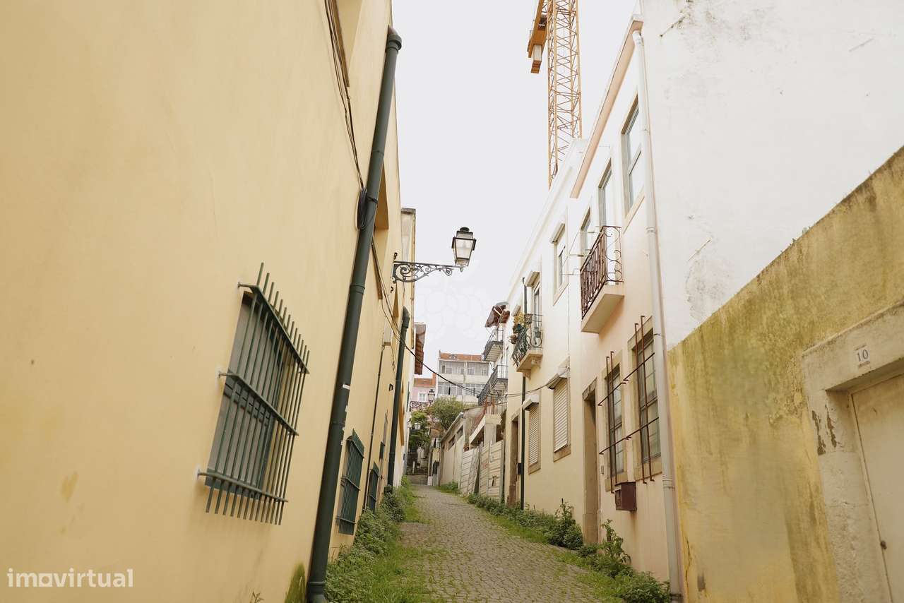 Prédio / Moradia com 2 andares, com projecto-16